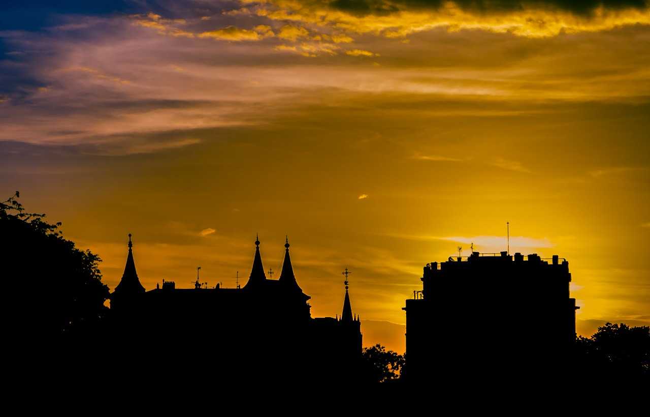 | Paradores.tv