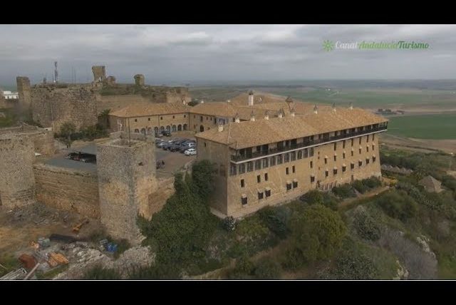 Vistas-al-Alcazar-Una-Estancia-de-Ensueno-en-el-Parador-Toledano | Paradores.tv