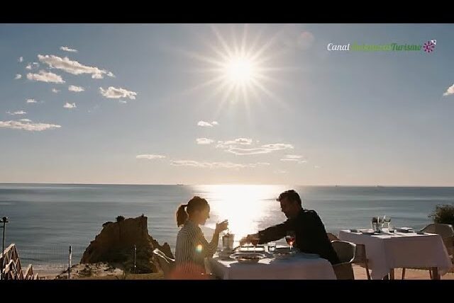 qué comer en el restaurante de Paradores con vistas al mar en la costa española